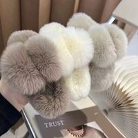 Fashion Solid Color Rabbit Fur Hair Claws 1 Piece main image 5