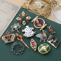 Retro Flower Alloy Inlay Artificial Gemstones Pearl Women's Brooches main image 1