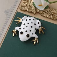 Retro Flower Alloy Inlay Artificial Gemstones Pearl Women's Brooches sku image 8