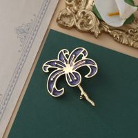 Retro Flower Alloy Inlay Artificial Gemstones Pearl Women's Brooches sku image 4