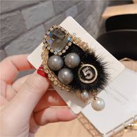 Retro Portrait Oval Alloy Inlay Artificial Gemstones Women's Brooches main image 2