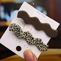 Women's Fashion Waves Synthetic Resin Hair Clip sku image 4