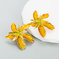 Romantisch Blütenblatt Legierung Emaille Vergoldet Frau Ohrringe 1 Paar sku image 4