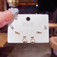 Fashion Geometric Moon Copper Artificial Pearls Zircon Ear Studs In Bulk main image 1