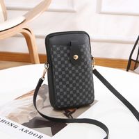 Women's Mini All Seasons Pu Leather Solid Color Vintage Style Square Zipper Phone Wallet sku image 1