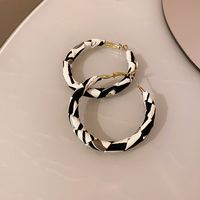 Simple Geometric Double Layer C-shaped Velvet Chain Earrings Wholesale sku image 15