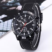 Sports Solid Color Buckle Quartz Men's Watches main image 3