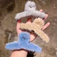 Simple Style Solid Color Plush Plush Hair Claws 1 Piece main image 4