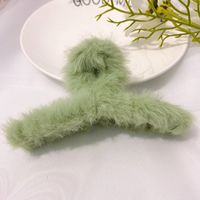 Simple Style Solid Color Plush Plush Hair Claws 1 Piece sku image 1