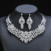 Luxurious Flower Alloy Inlay Artificial Crystal Women's Earrings Necklace main image 5
