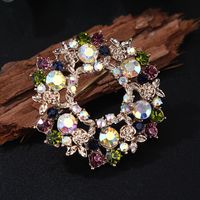 Retro Flower Bow Knot Alloy Inlay Artificial Pearls Rhinestones Women's Brooches main image 3