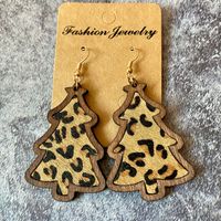 1 Pair Retro Christmas Tree Leopard Wood Drop Earrings main image 2