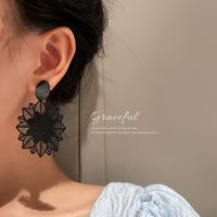 Fashion Flower Alloy Hollow Out Women's Drop Earrings 1 Pair main image 2