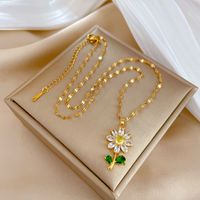 Stainless Steel 18K Gold Plated Simple Style Plating Inlay Flower Rhinestones Pendant Necklace main image 5