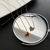 Sucré Forme De Cœur Acier Au Titane Placage Collier main image 5