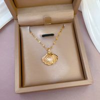 Simple Style Shell Copper Gold Plated Artificial Pearls Zircon Pendant Necklace 1 Piece main image 4