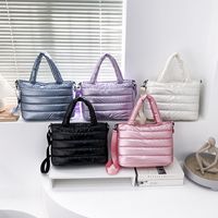 Mittel Nylon Einfarbig Mode Gesteppt Quadrat Reißverschluss Handtasche Umhängetasche Quadratische Tasche main image 6