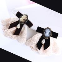 Retro Bow Knot Cloth Pearl Lace Women's Brooches main image 1
