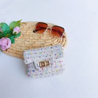 Girl's Mini Canvas Solid Color Fashion Square Lock Clasp Crossbody Bag sku image 1