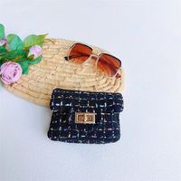 Girl's Mini Canvas Solid Color Fashion Square Lock Clasp Crossbody Bag sku image 4