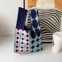 Women's Medium Polyester Geometric Streetwear Square Open Tote Bag sku image 6