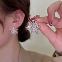 Fashion Snowflake Alloy Inlay Rhinestones Women's Ear Studs 1 Pair main image 5