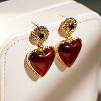 1 Pair Retro French Style Heart Shape Inlay Alloy Resin 18K Gold Plated Drop Earrings main image 4