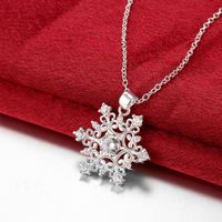 Simple Style Snowflake Copper Inlay Zircon Pendant Necklace 1 Piece main image 1