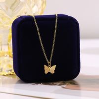 Hot-selling Butterfly Pendant Necklace Creative Retro Simple Alloy Clavicle Chain Wholesale Nihaojewelry sku image 3