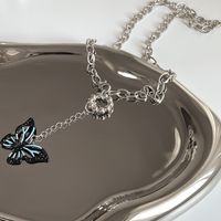 Mode Schmetterling Legierung Frau Halskette Mit Anhänger 1 Stück main image 2