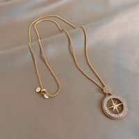Fashion Round Star Copper Inlay Rhinestones Pendant Necklace main image 2
