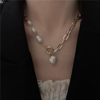 Wholesale Jewelry Retro Geometric Pearl Iron Inlaid Gold Necklace main image 1