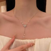 Fashion Butterfly Alloy Pearl Inlay Rhinestones Women's Pendant Necklace 1 Piece sku image 1