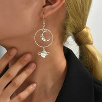 Mode Lune Alliage Femmes Boucles D'oreilles 1 Paire main image 5