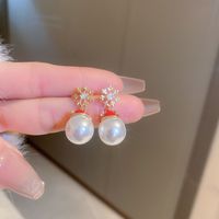 1 Pair Cute Christmas Hat Gold Plated Copper Artificial Pearls Zircon Gold Plated Ear Studs main image 4