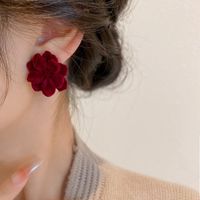 Retro Flower Flocking Three-dimensional Women's Ear Studs 1 Pair main image 5