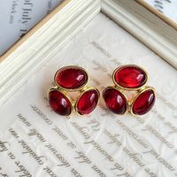 Retro Geometric Alloy Inlay Artificial Gemstones Artificial Pearls Women's Ear Studs 1 Pair main image 5