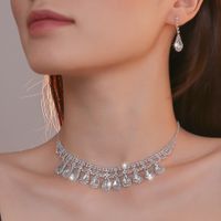 Elegante Señora Geométrico Aleación Ahuecar Embutido Diamantes De Imitación Mujeres Aretes Collar sku image 13