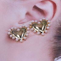 Fashion Heart Shape Copper Gold Plated Inlay Pearl Ear Studs 1 Pair main image 4