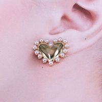 Fashion Heart Shape Copper Gold Plated Inlay Pearl Ear Studs 1 Pair main image 5