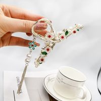 Elegant Fashion Animal Flower Metal Tassel Artificial Gemstones Artificial Pearls Hair Clip sku image 11