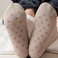 Women's Casual Solid Color Polyester Coral Fleece Ankle Socks main image 4