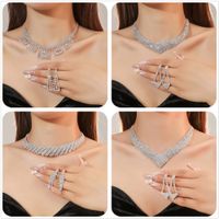 Frau Luxus Mode Raute Legierung Strass Steine Ohrringe Halskette Schmuck-set Überzug Diamant Strass Steine 1 Satz main image 5