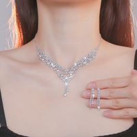 Elegante Señora Geométrico Aleación Ahuecar Embutido Diamantes De Imitación Mujeres Aretes Collar sku image 5