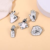 Fashion Hand Flower Alloy Plating Unisex Brooches main image 1