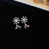 Retro Snowflake Copper Inlay Zircon Earrings 1 Pair sku image 3