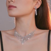 Elegante Señora Geométrico Aleación Ahuecar Embutido Diamantes De Imitación Mujeres Aretes Collar sku image 9