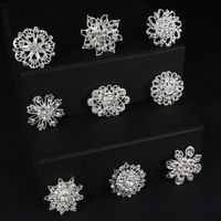 Fashion Snowflake Alloy Hollow Out Inlay Rhinestones Women's Brooches 1 Piece main image 1