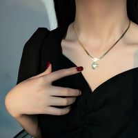 Collar De Perlas Con Incrustaciones De Acero De Titanio En Forma De Corazón De Moda main image 3