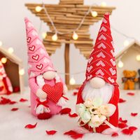 Valentine's Day Heart Shape Plastic Cloth Date Ornaments 1 Piece main image 1